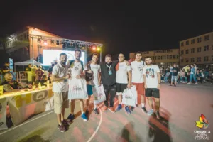 Победнички тимови на Street Basket турнир во Струмица Опен Фест со награди и подароци од Фротирка.