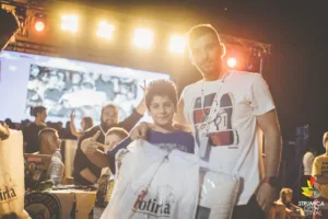 Street Basket турнир на Струмица Опен Фест – победник добива награда со Фротирка производи и поддршка од брендот.